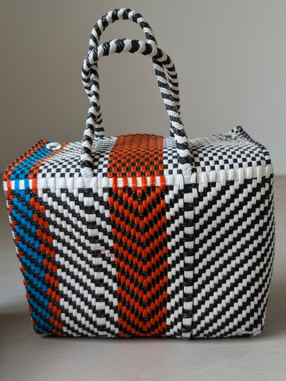 Handwoven Plastic Tote Bag Colorful Mexican Market Basket Artisan - Picture 1 of 8
